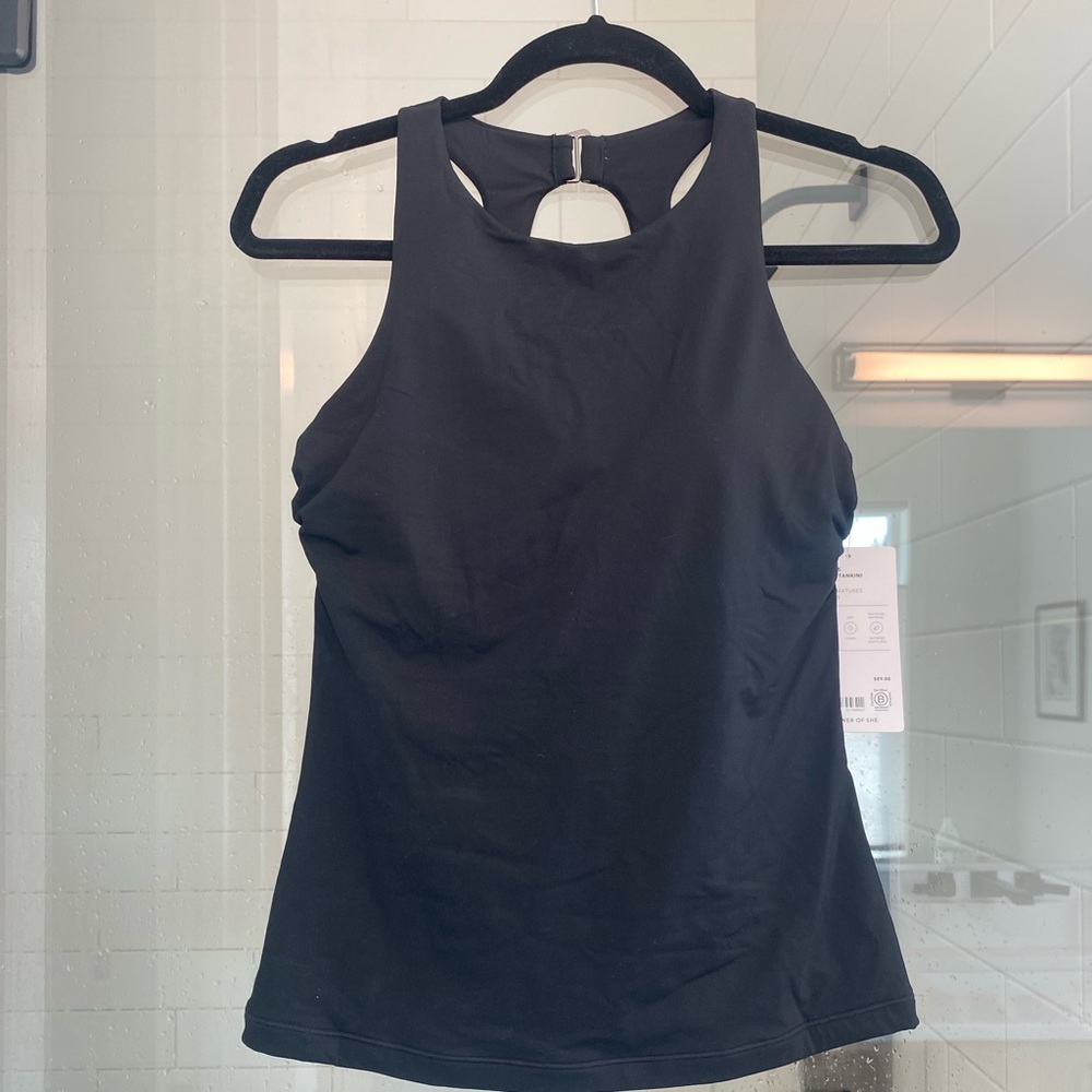 NWT Athleta Tankini with removable padding.